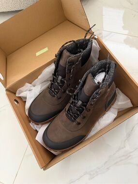 Bogs Brown and Black Men's Waterproof Lace-Up Boots